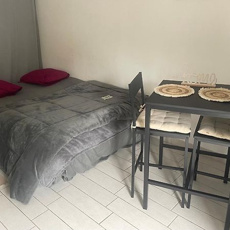 Petit Studio Aux Portes Du Beaujolais Saint-Germain-Nuelles Экстерьер фото